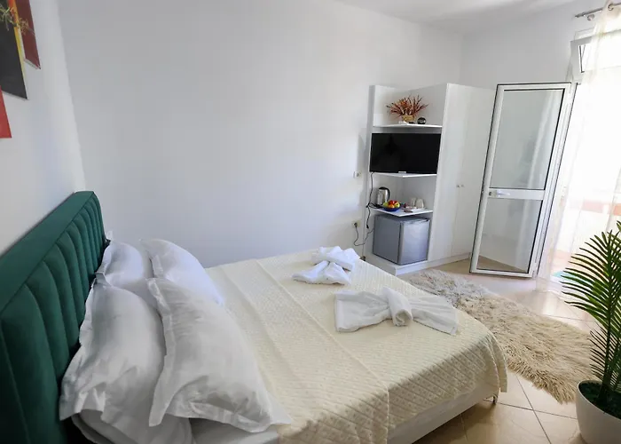 Berat Central Studio 公寓